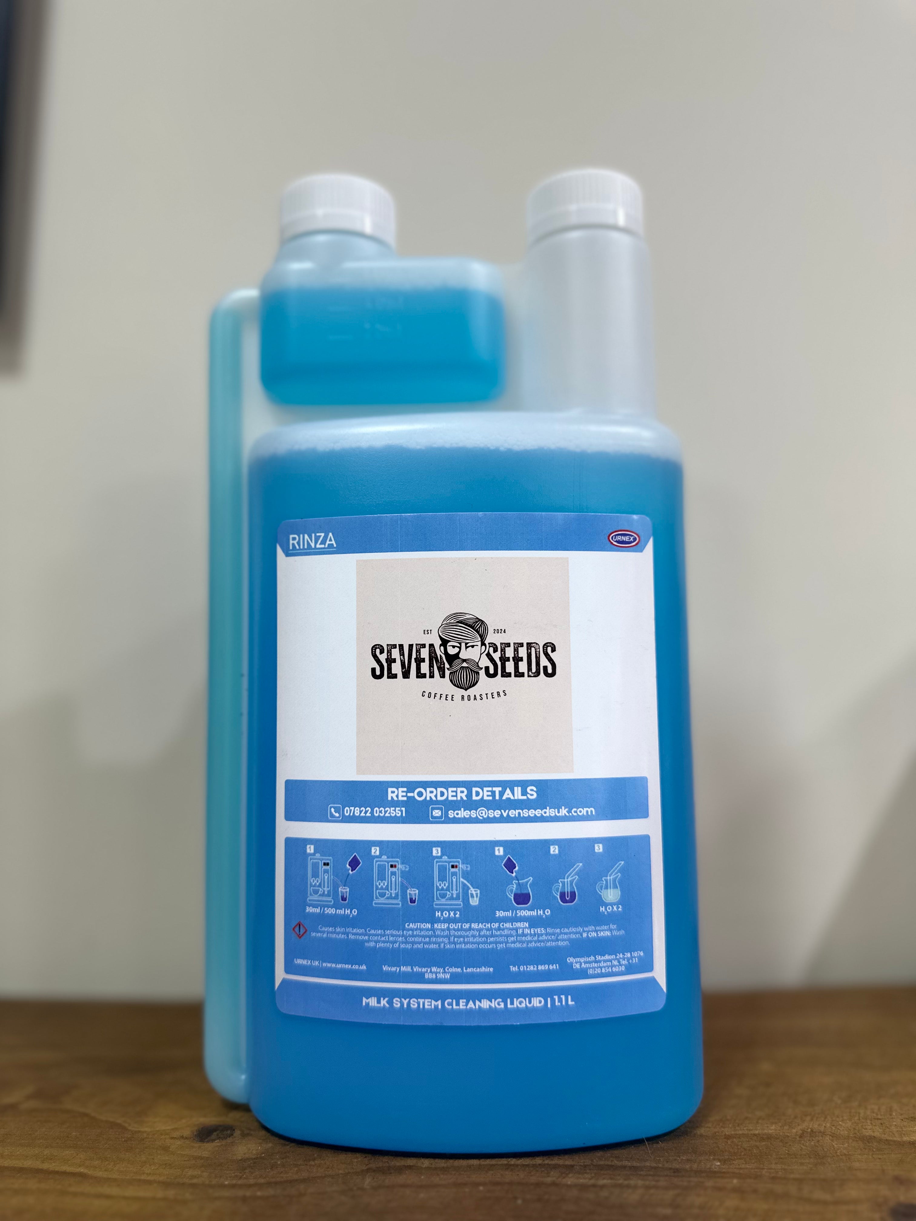 Milk system cleaning liquid